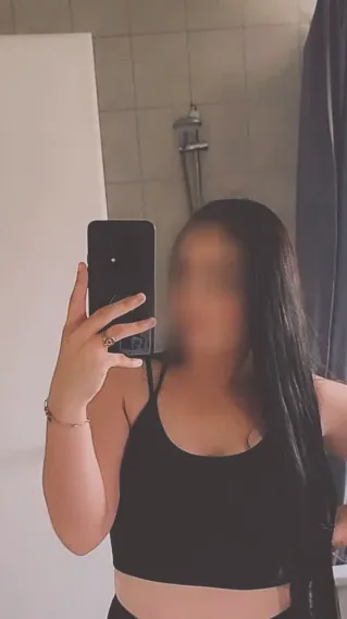 Amalie, 28