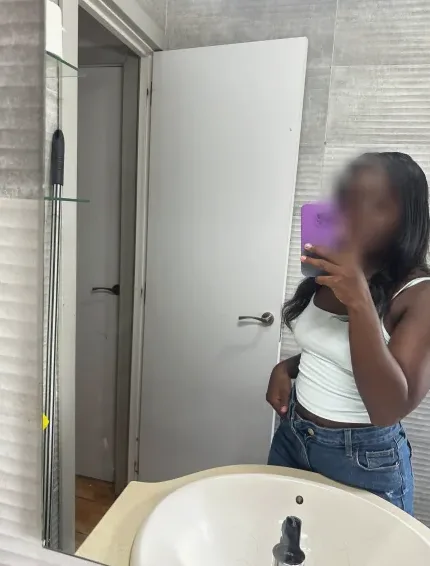 Bianca, 29