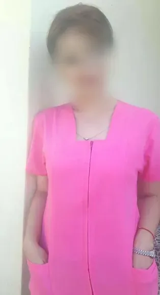 Caroline, 33