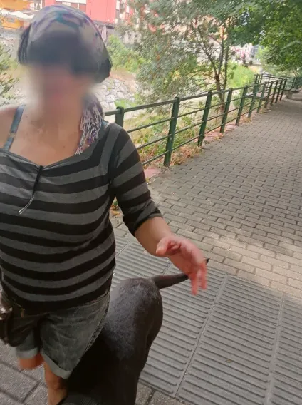 Christina, 32