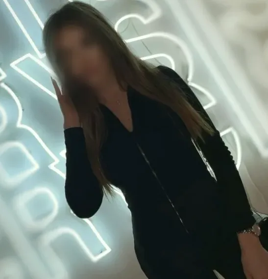 Fatima, 32