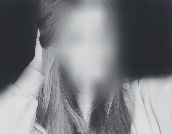 Julie, 29