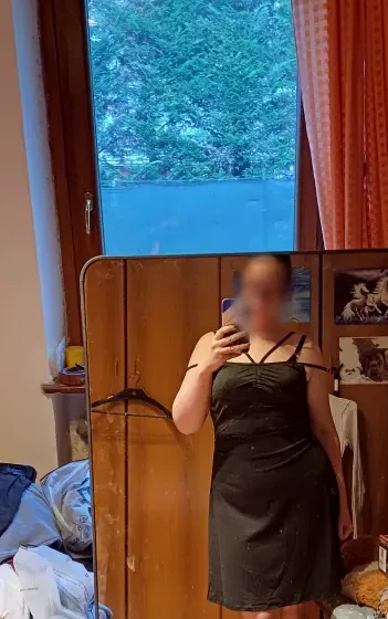 Kamilla, 27