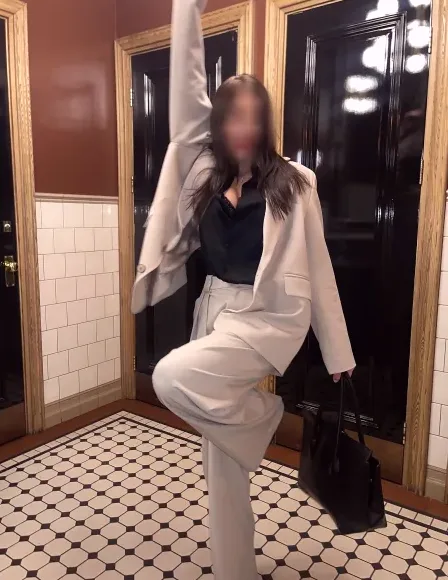 Louise, 29