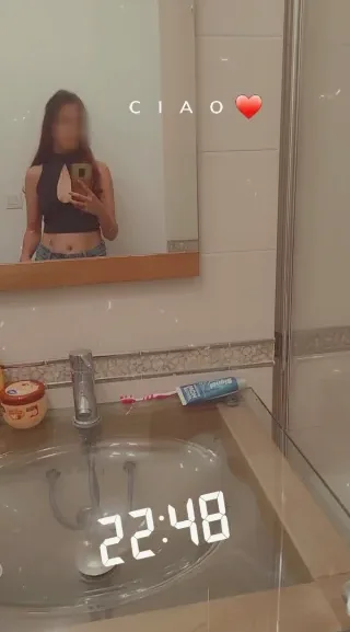 Malou, 23