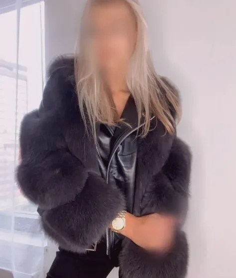 Marianne, 28