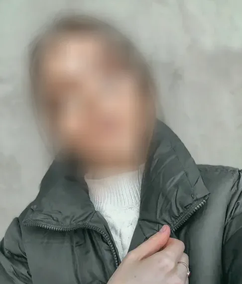Nadia, 23
