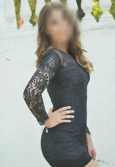 Nicoline, 28