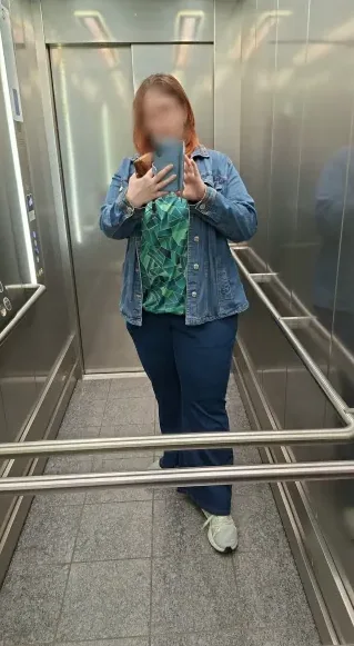 Tina, 40